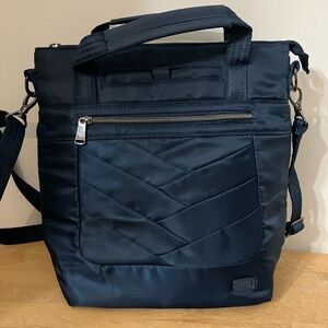 Lug Courier Tote Bag in Navy (NWOT) 💙